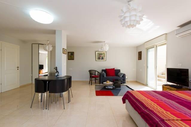 Magnificent Studio In Zichron Yaakov Sea View And Garden 지크론 야코브 외부 사진