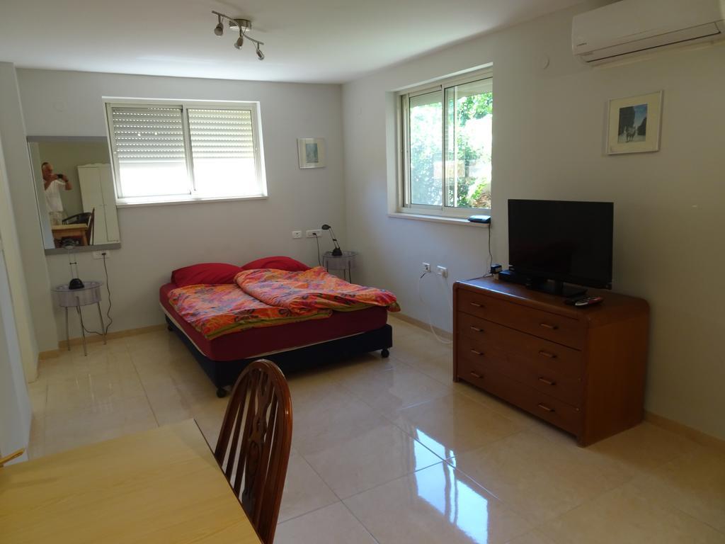 Magnificent Studio In Zichron Yaakov Sea View And Garden 지크론 야코브 외부 사진