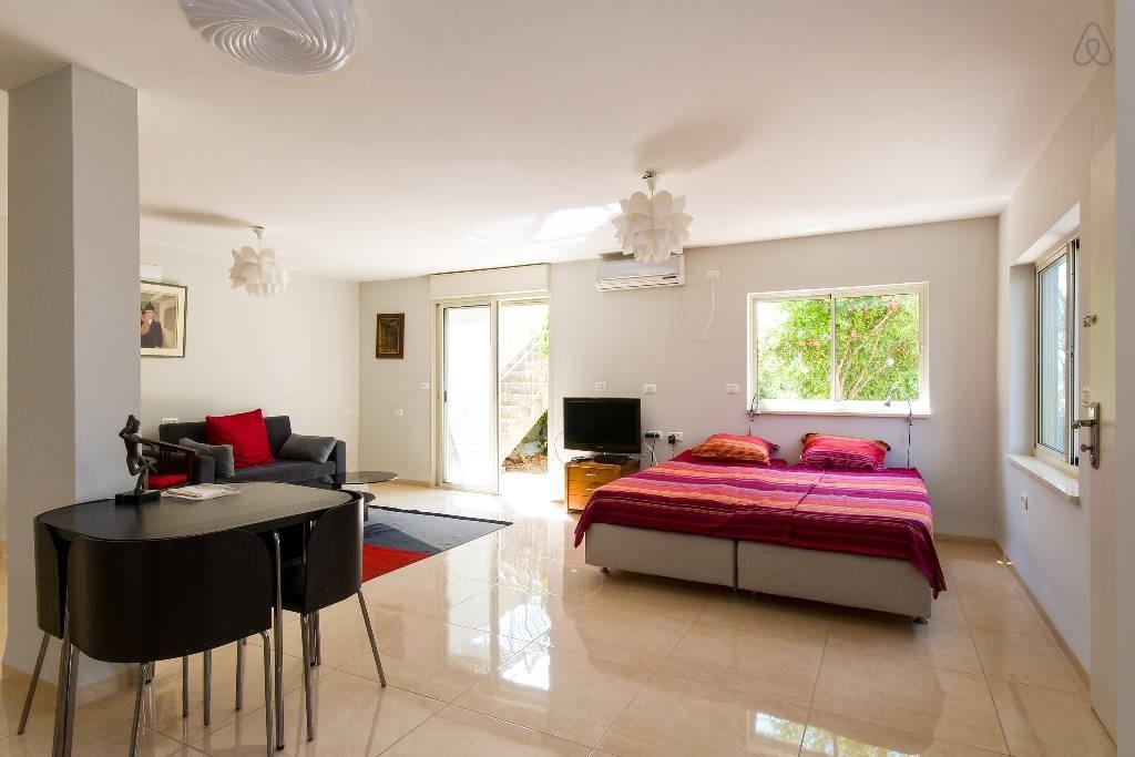 Magnificent Studio In Zichron Yaakov Sea View And Garden 지크론 야코브 외부 사진